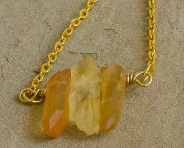 Triniti - Quartz Stick Brass Necklace